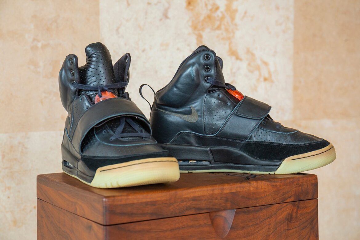 kanye grammy yeezy