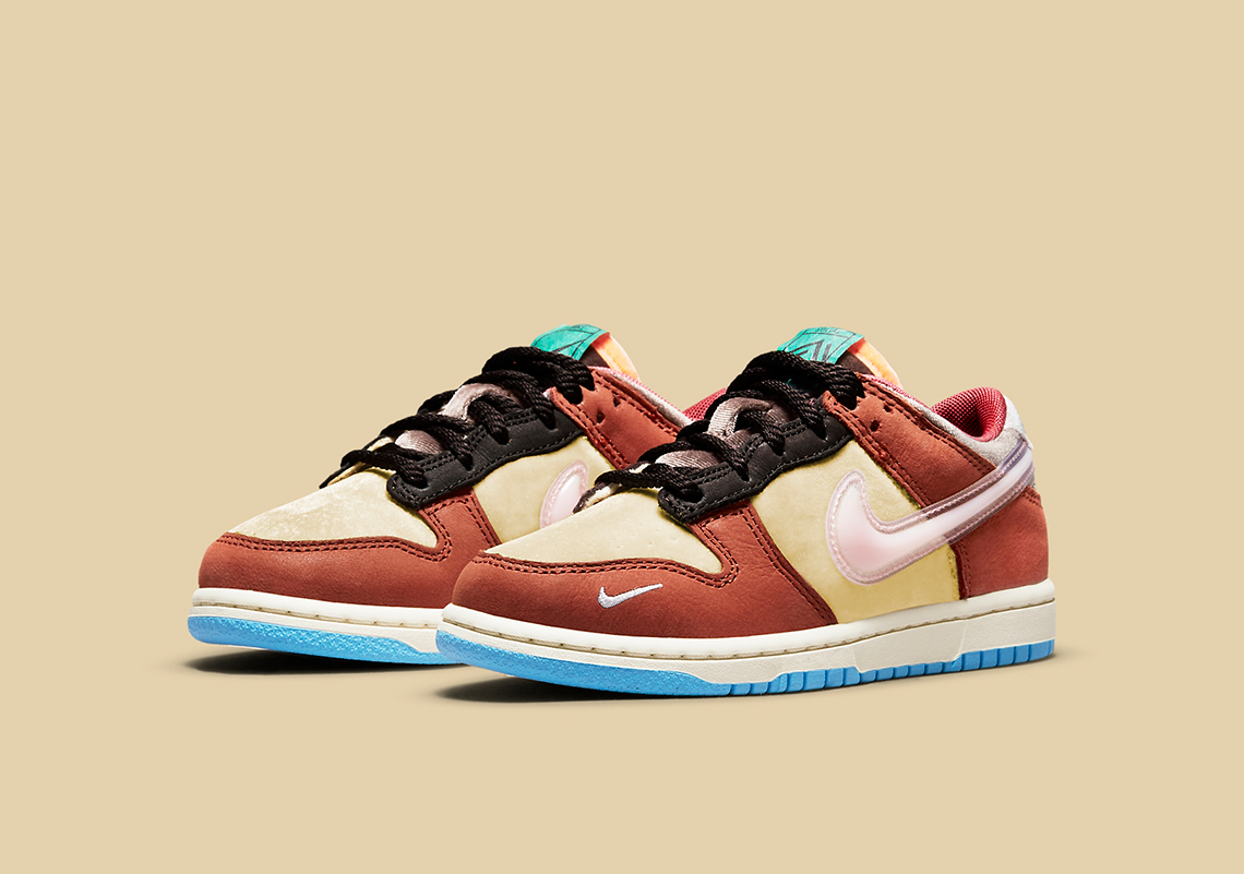 social status x nike dunk